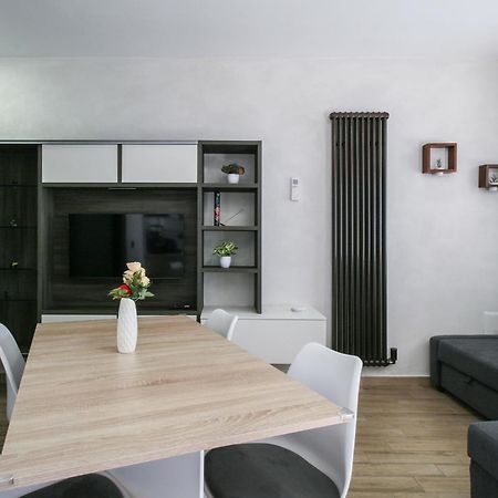 Old Lighthouse - Beach Apartment - Fiumicino Airport ภายนอก รูปภาพ